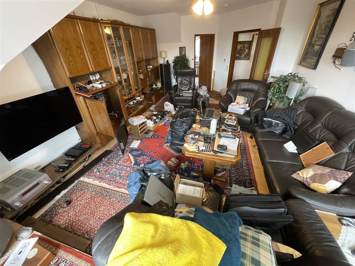 Wohnbereich der Dachgeschosswohnung vorher